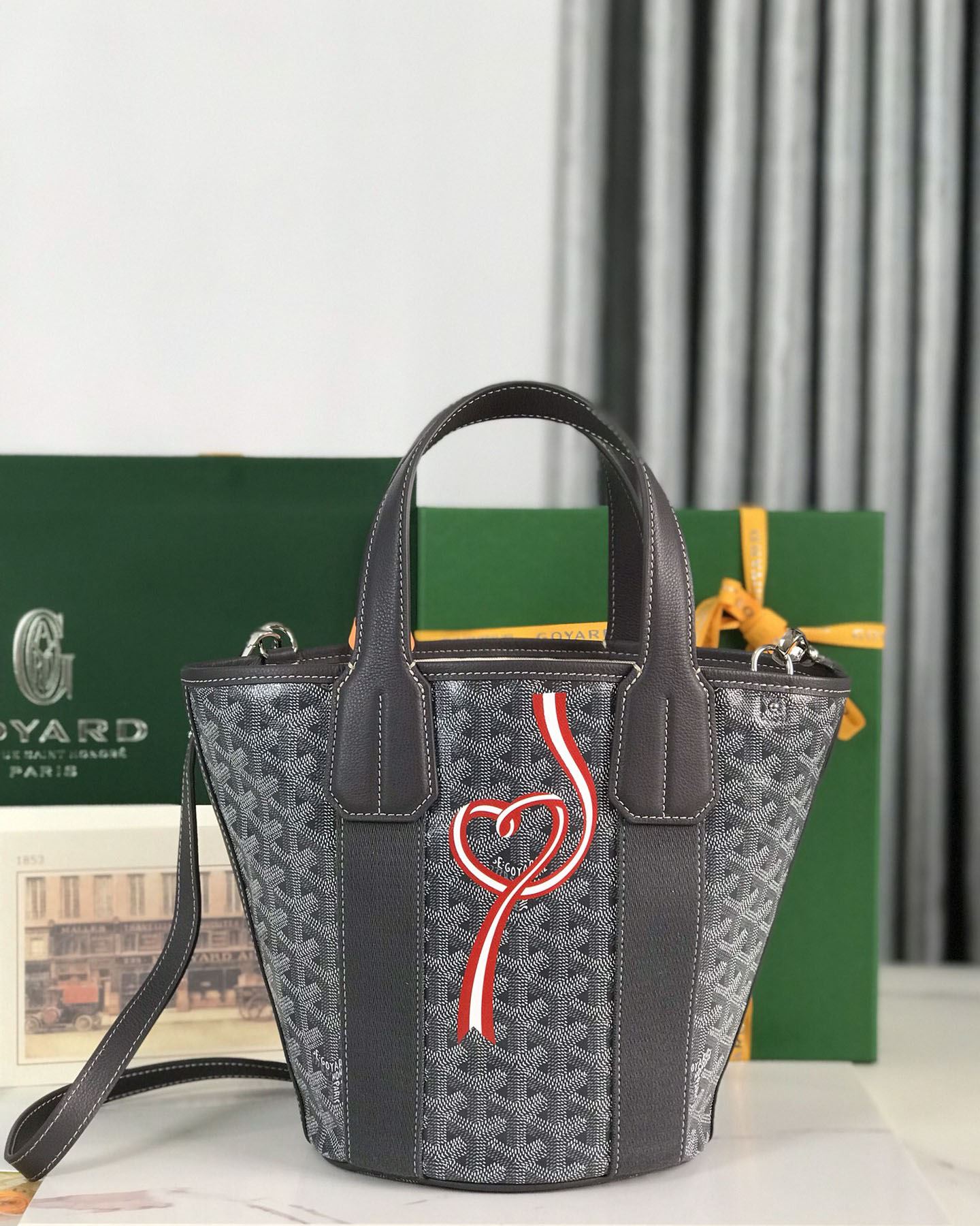 Go*ard bucket bags